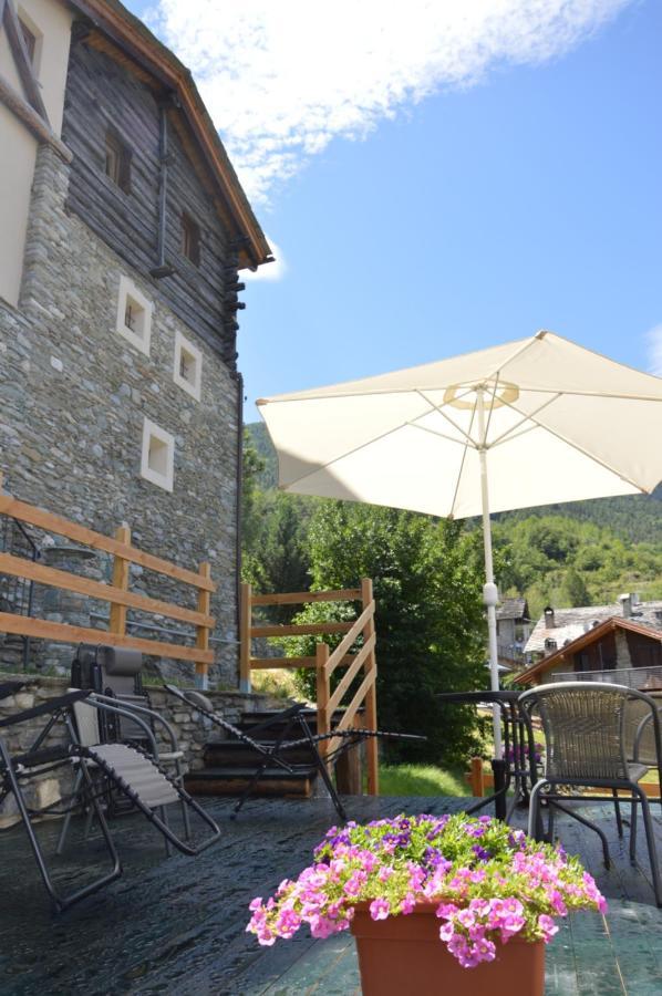Chambres D'Hotes La Moraine Enchantee Gressan Exterior photo