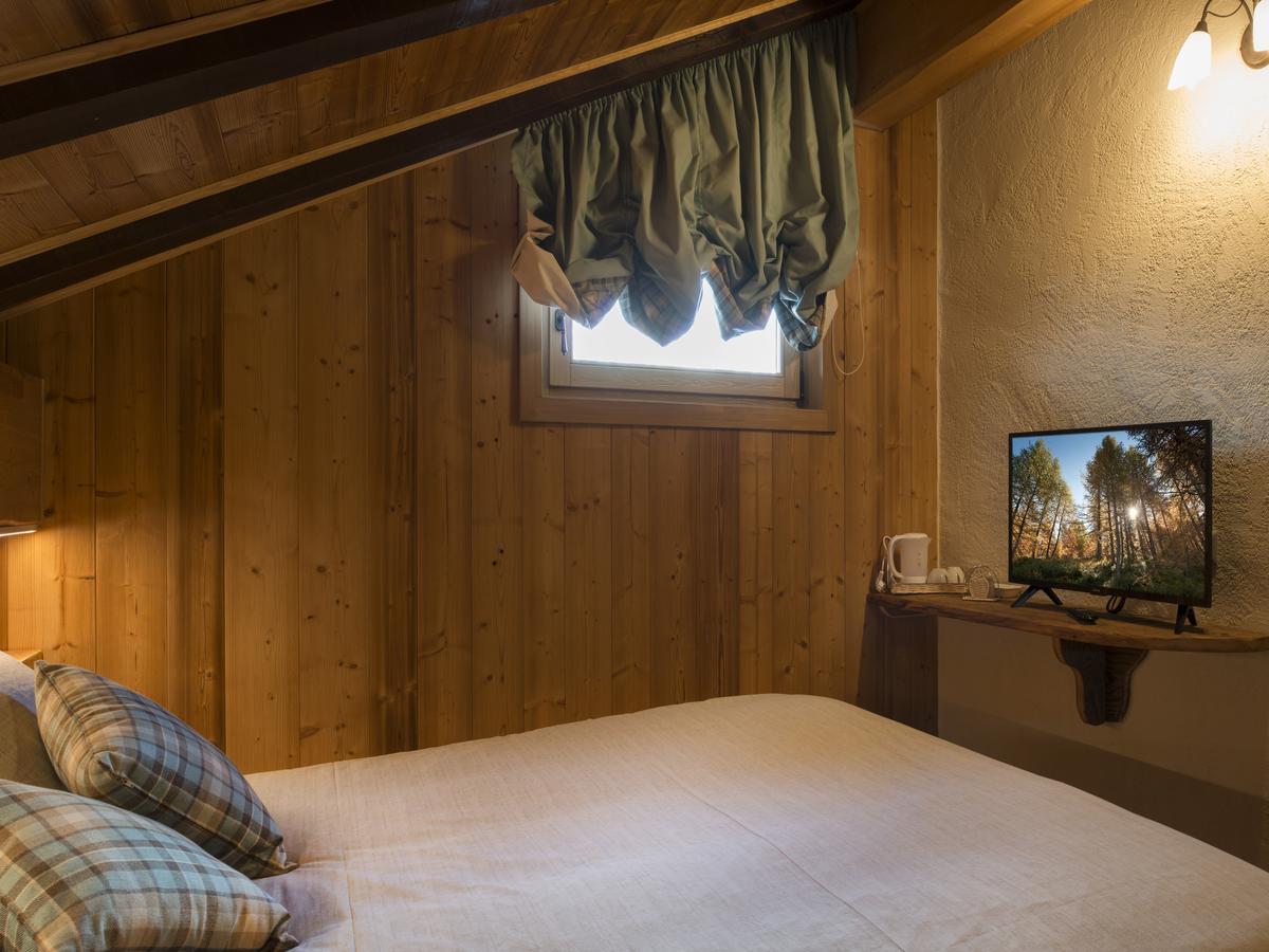 Chambres D'Hotes La Moraine Enchantee Gressan Exterior photo